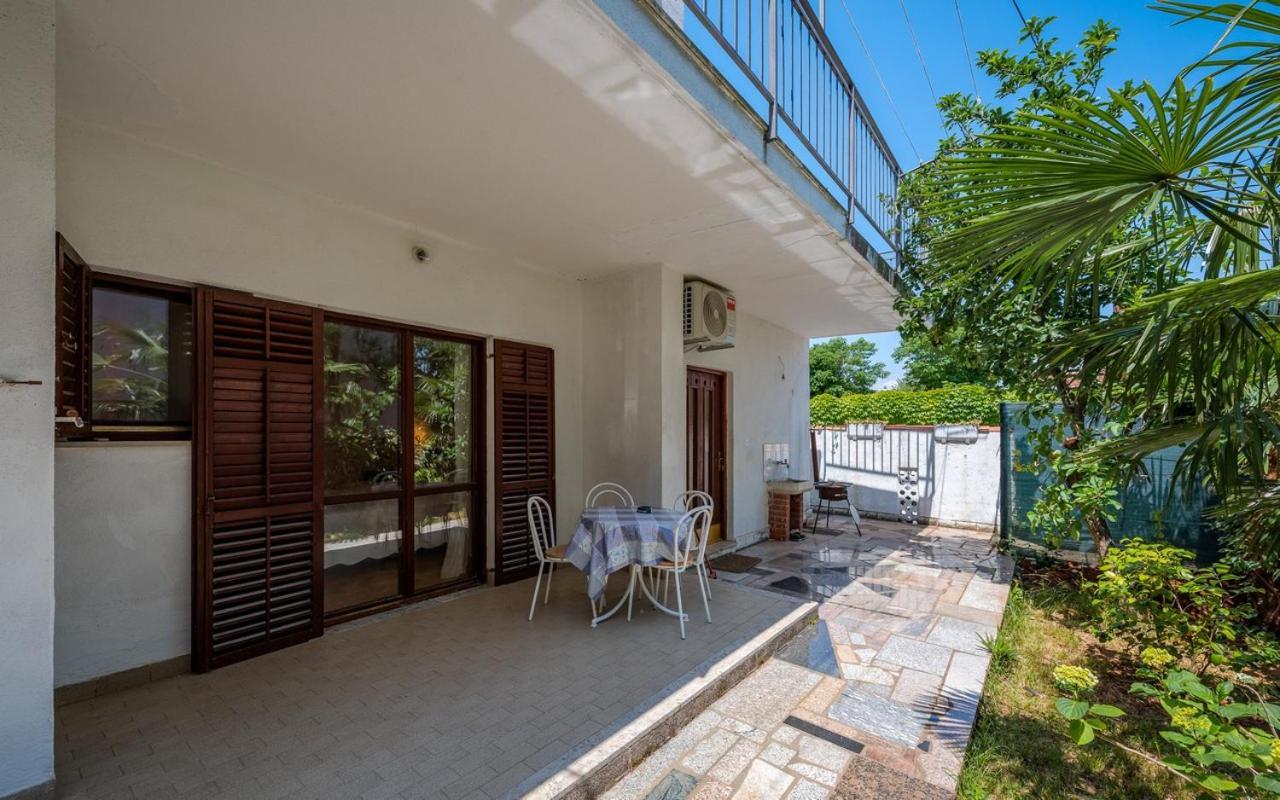 Apartmani Lido Basanija Exterior photo