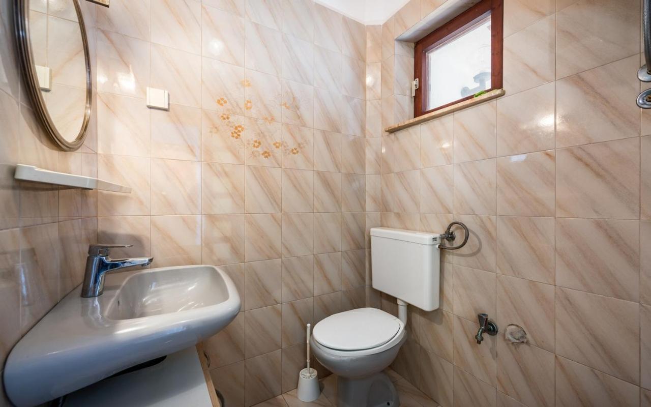 Apartmani Lido Basanija Exterior photo
