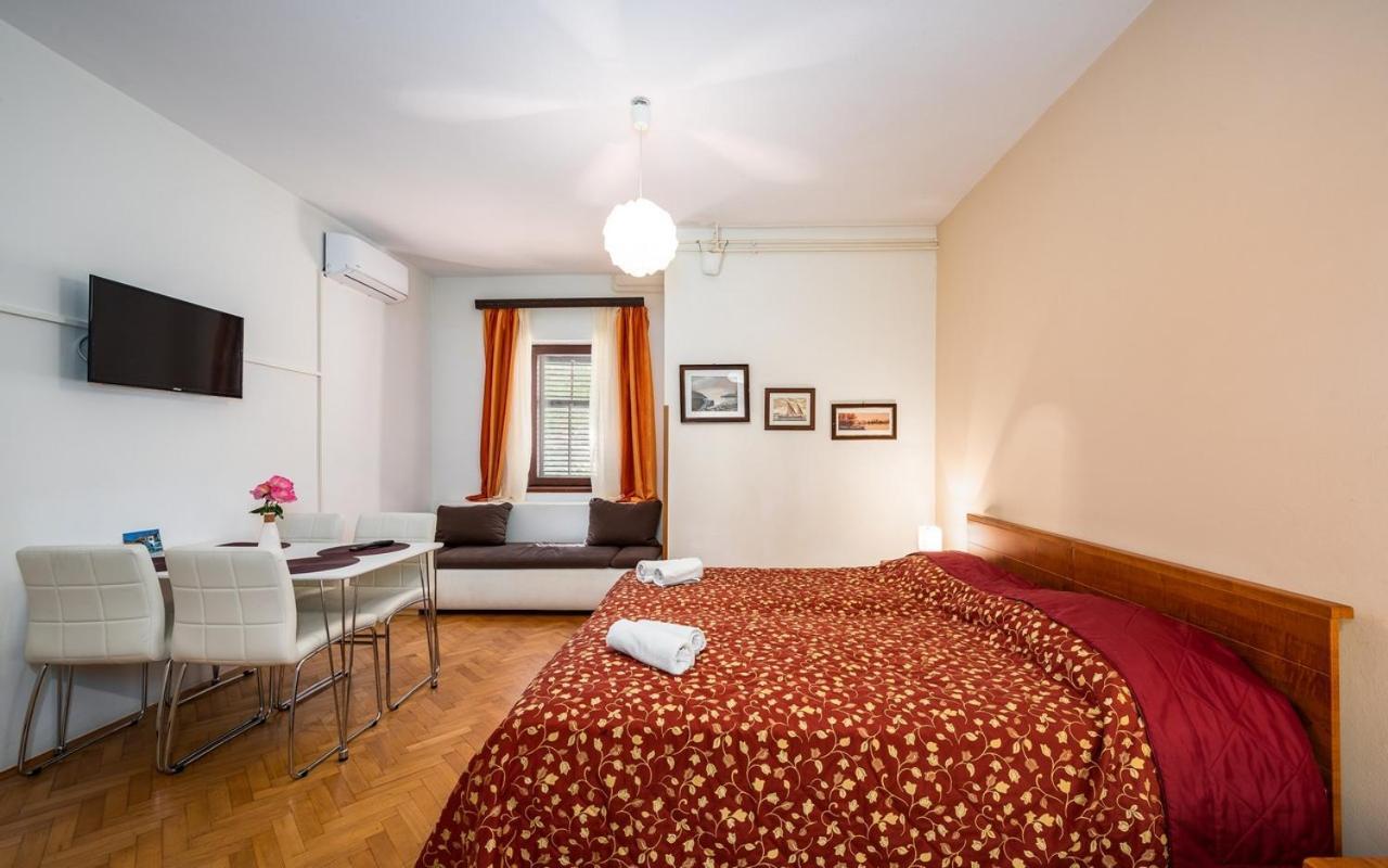 Apartmani Lido Basanija Exterior photo